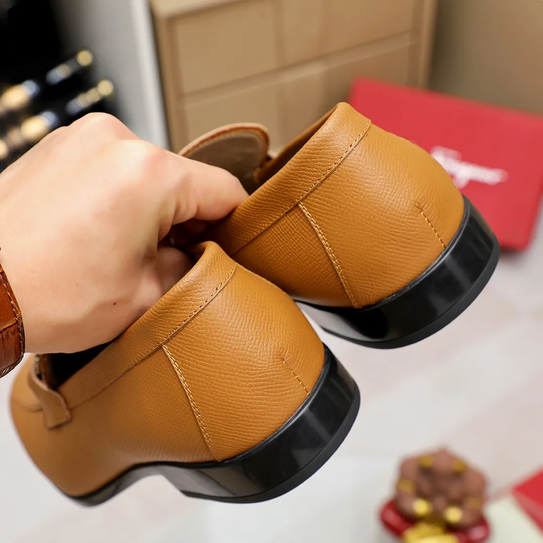 Men's shoes 💰600 🕷🕷🐂【Ferragamo】 Popular fashion casual shoes🇨🇳Official website counter 1:1 production, original mold opening💯Good quality can be seen, imported high-end first-layer pebbled calfskin, water-dyed🐂leather lining🌿very clear texture, high-quality waterproof, non-slip and wear-resistant outsole🎋high quality and low price, truly handmade🍓, 5 colors available! Code number 38-44 (45. To be customized)
